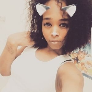 Meet your Posher, Simone